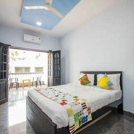 Oyo 13298 Home Luxurious Studio Calangute